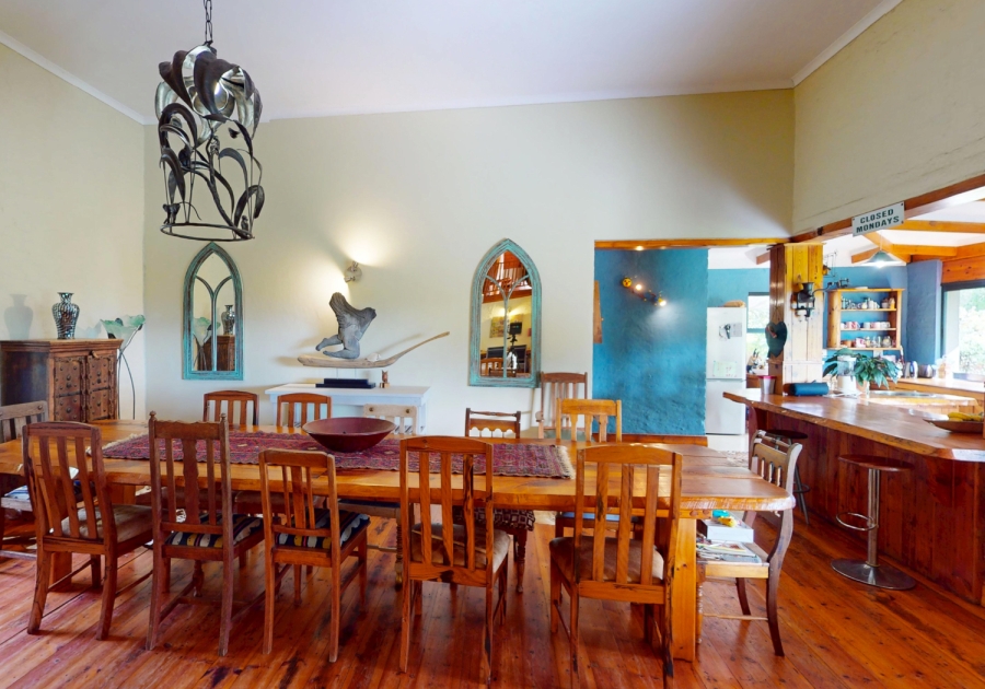 To Let 5 Bedroom Property for Rent in Rheenendal Western Cape